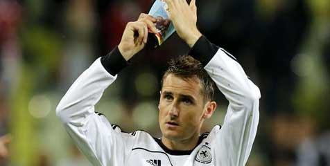 Klose Rela Posisinya Diambil Gomez