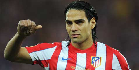 Atletico Peringatkan Chelsea Jauhi Falcao