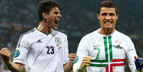 Gomez dan CR7 Berebut Sepatu Emas