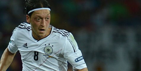 Pirlo: Ozil Adalah Pemain Kunci Jerman