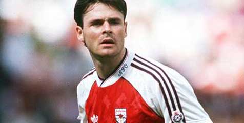 Anders Limpar: Bermain Untuk George Graham Bagai Hidup di Irak