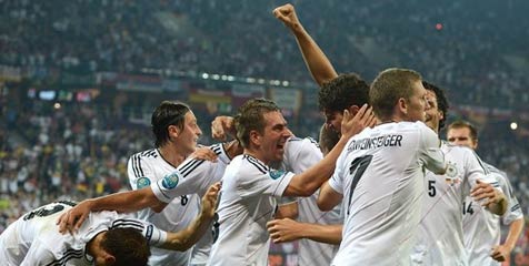 Bierhoff Banggakan Sikap Para Pemain Jerman