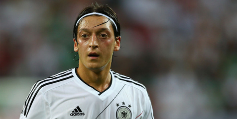 Ozil Jawab Kritik Untuk Jerman