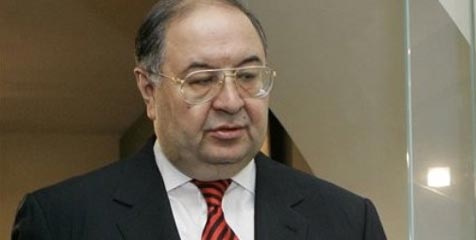 Usmanov Kritik Direksi Arsenal Terkait Situasi RVP