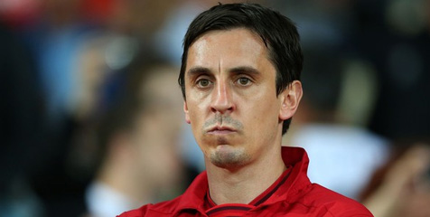 Neville: United Harus Segera Bangkit