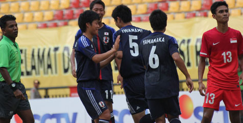 Review: Jepang Tundukkan Singapura
