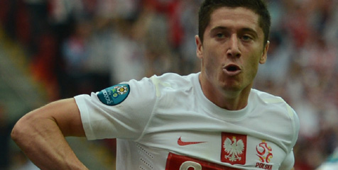 Lewandowski Diperebutkan Spurs dan Chelsea