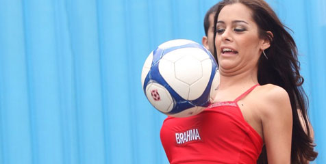 Klub Kekasih Juara, Larissa Turut Bahagia Klub Kekasih Juara, Larissa Turut Bahagia
