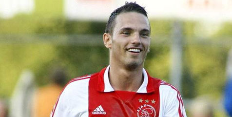 Sneijder Resmi Memperkuat RKC