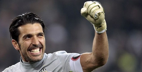 Buffon Kenakan Nomor 10?