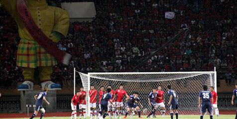 Empat Suporter Terjatuh Saat Dukung Timnas U-22