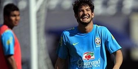 Pato Cedera (Lagi) di Sesi Latihan Brasil