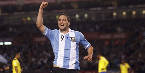 Higuain Sindir Rosell: Musim Lalu Memang Aneh