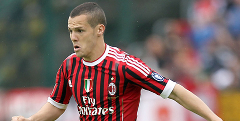 Mesbah Ingin Bertahan di Milan