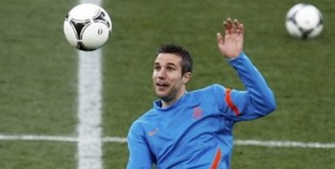 Van Persie Ingin Gaji 10 Juta Pound Per Musim