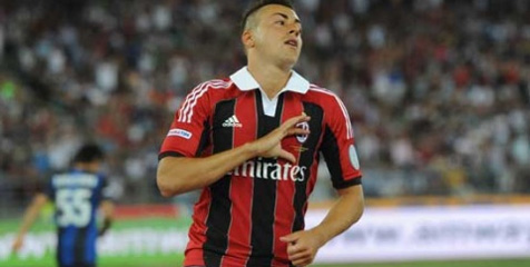 El Shaarawy Coba Tenangkan Milanisti