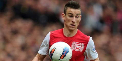 Dilirik Barca, Koscielny Pilih Fokus Arsenal