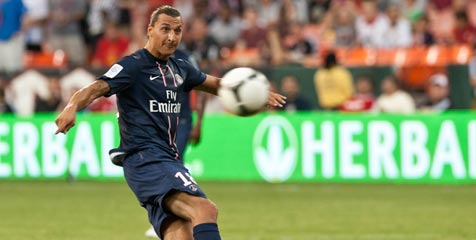 Review: Ibra Cetak Gol Perdana, PSG Raih Hasil Imbang