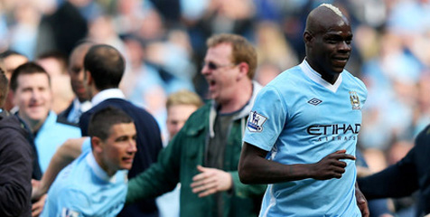 Mancini Tak Mau Mainkan Balotelli Sebagai Striker Murni