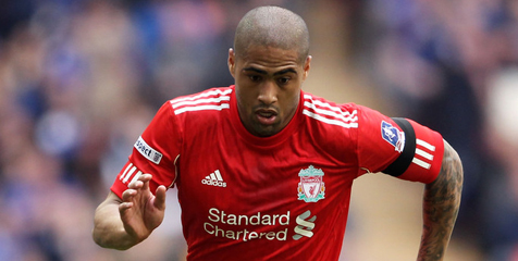Glen Johnson Dapatkan Pesaing Baru di Anfield