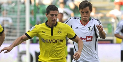 United Salip Chelsea Dalam Perebutan Lewandowski