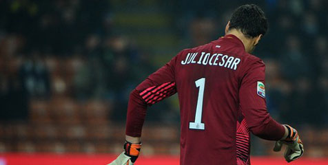 Tottenham Hubungi Julio Cesar