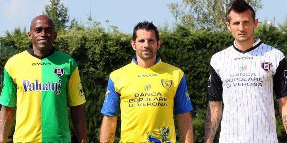 Tiga Jersey Chievo Musim 2012/13