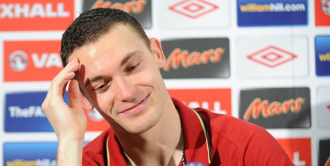 Vermaelen: Van Persie Bekerja Keras di Arsenal