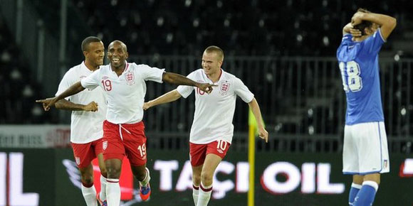 Highlights Friendly: Italia 1-2 Inggris