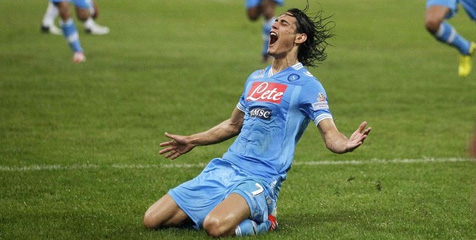 Napoli Siap Naikkan Gaji Cavani