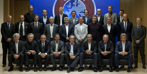 Ketika Mou, Tito, dan Simeone Berkumpul Ketika Mou, Tito, dan Simeone Berkumpul