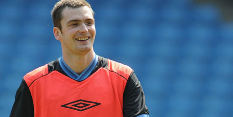 Inggris Juga Kehilangan Adam Johnson