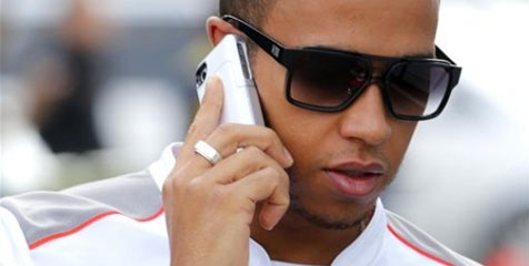 Schumacher Pensiun, Hamilton Pindah ke Mercedes?