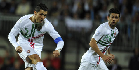 Review: Ronaldo, Postiga Beri Portugal Tiga Angka Review: Ronaldo, Postiga Beri Portugal Tiga Angka