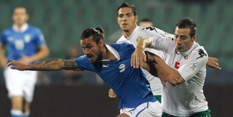 Review: Dua Gol Osvaldo Tak Cukup Untuk Italia