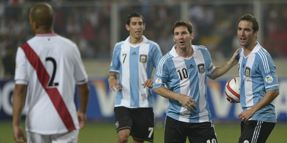 Highlights WCQ 2014: Peru 1 - 1 Argentina