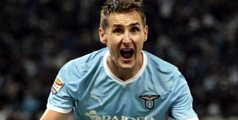 Klose Tolak Spurs Demi Lazio