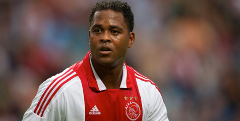 Kluivert Ingin Latih Barca, Tapi Tak Akan Tolak Madrid