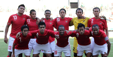 Timnas Bertahan di Surabaya