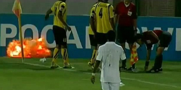 Video: Sebuah Granat Meledak Dalam Laga Liga Champions Asia Video: Sebuah Granat Meledak Dalam Laga Liga Champions Asia