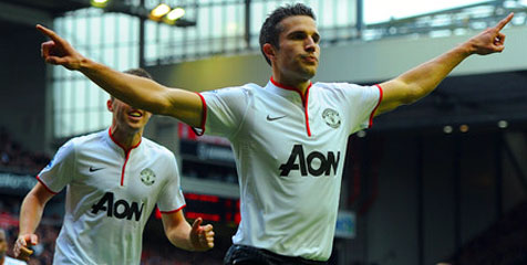 Review: Penalti RVP, Menangkan United