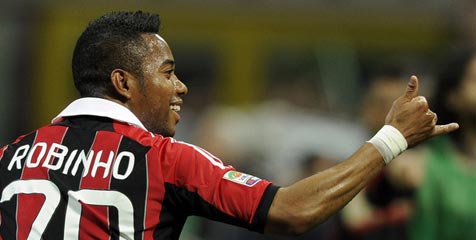 Berlatih Lagi, Robinho Siap Tampil Lawan Cagliari