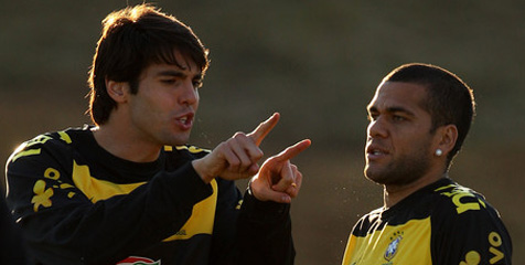 Alves Gembira Kaka Dipanggil Timnas Alves Gembira Kaka Dipanggil Timnas