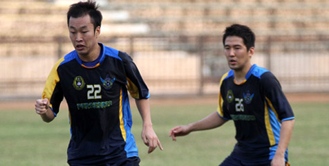Duo Korsel Adu Nasib di Persegres