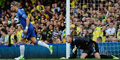 Review: Menang Besar, Chelsea Menjauh