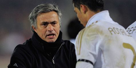 Mou Anggap CR7 Lebih Layak Ketimbang Iniesta Mou Anggap CR7 Lebih Layak Ketimbang Iniesta