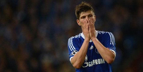 Agen: Chelsea Belum Kontak Huntelaar