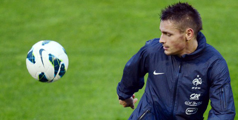 Debuchy Peringatkan Spanyol