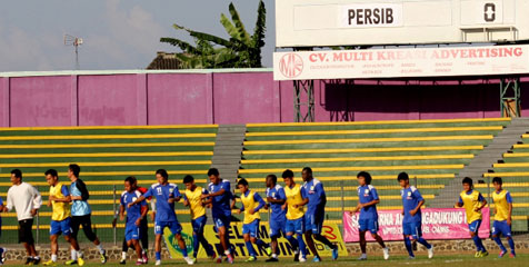 Jajang Puji Kualitas Lapangan Galuh