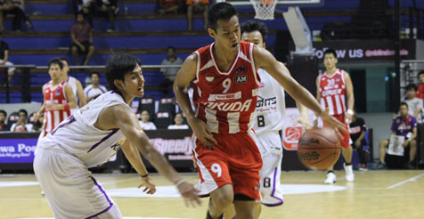 Ketat, Garuda Jungkalkan CLS di Surabaya